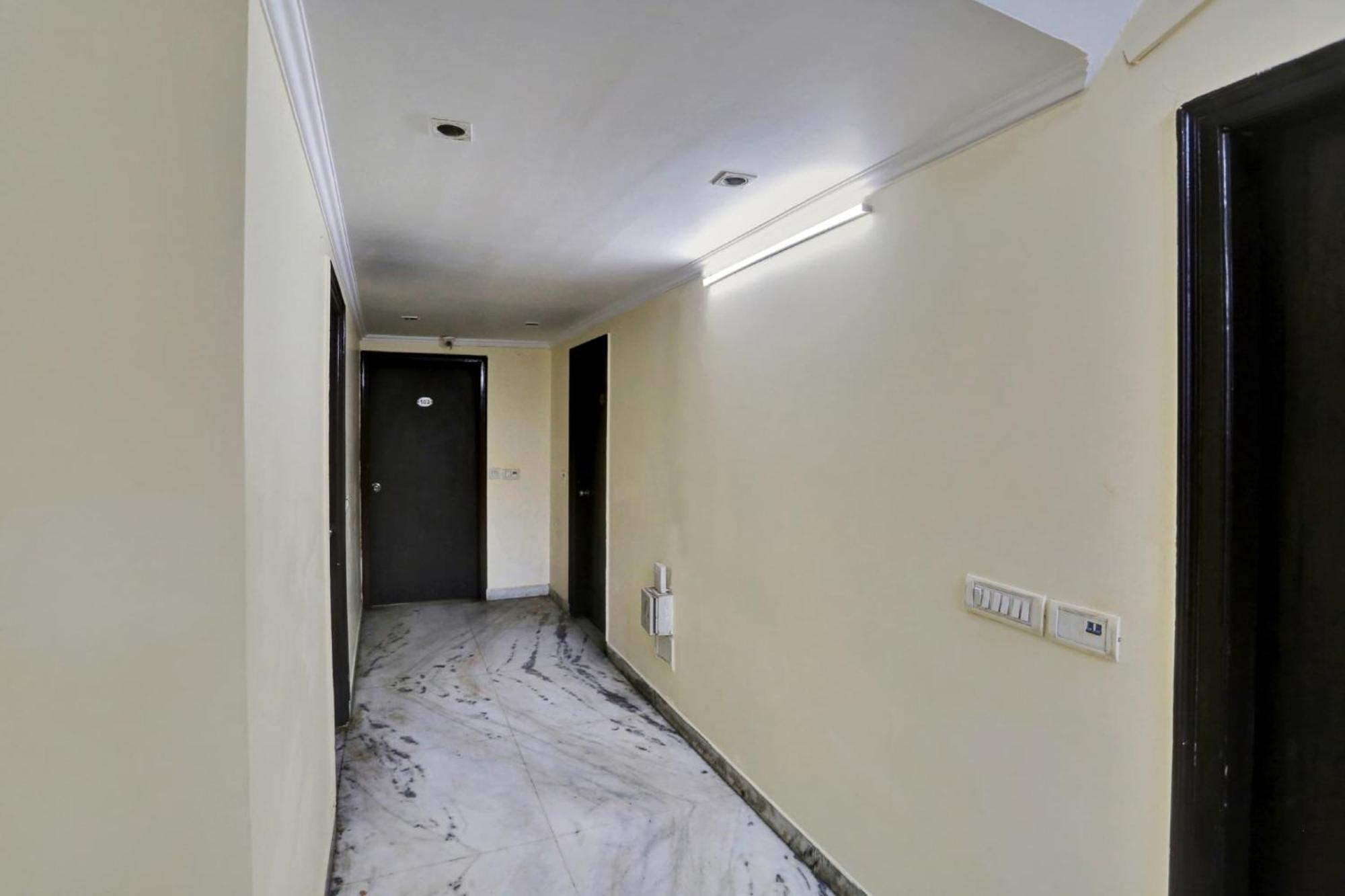 Hotel Platinum Sqs Key Гургаон Экстерьер фото